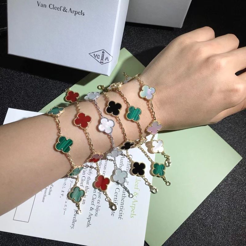Qualité le cru de l'or 18K a personnalisé des bracelets Van Cleef et Arpels d'or usine