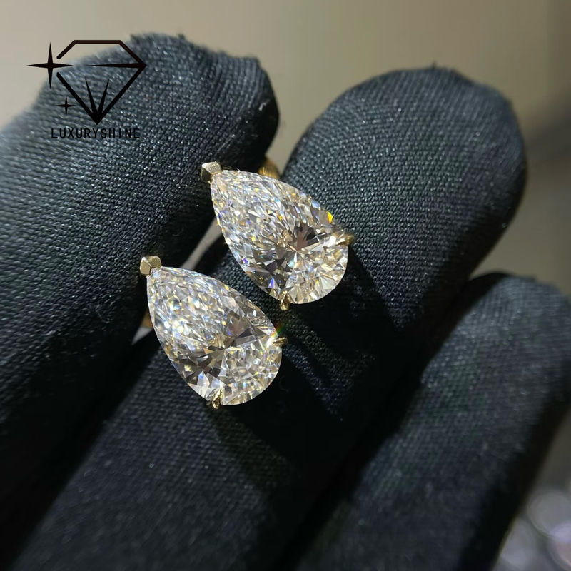 Qualité Boucles d'oreilles à clous en or 18 carats avec diamant de laboratoire taille poire, pureté VVS-VS usine