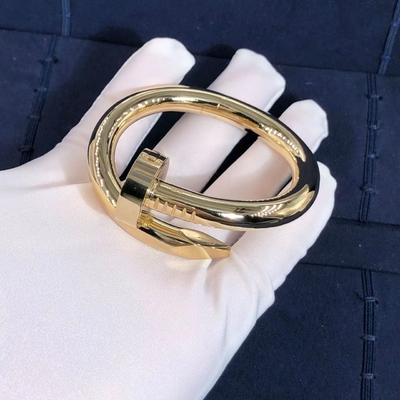 modèle For Women ' S de la taille 17 de bracelet de l'ONU Clou de 18K Rose Gold Car Tier Juste grand
