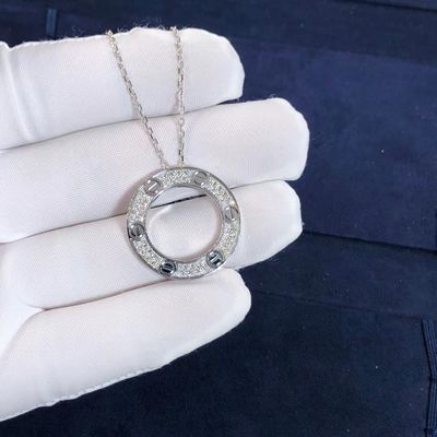Qualité Or blanc adapté aux besoins du client du collier 18K d'AMOUR de rangée de voiture CONTRE des diamants pavés usine