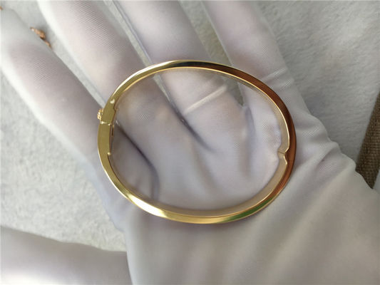 Qualité bijoux de luxe réglés de diamant de l'or 18K jaune avec 2 diamants de carats AUCUNE pierre gemme usine