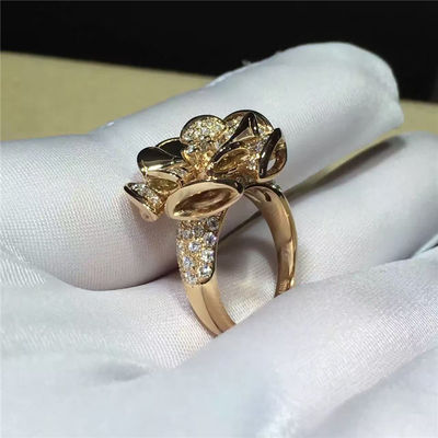 Qualité Diamants d'or de Ring Luxury Jewelry formés par fleur 18K pour le mariage/fiançailles usine