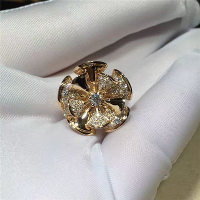 Qualité Diamants d'or de Ring Luxury Jewelry formés par fleur 18K pour le mariage/fiançailles usine