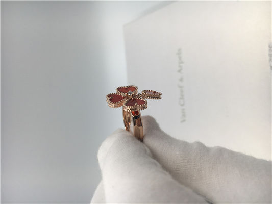 Qualité 18k Rose Gold Van Cleef et Arpels fleurissent l'anneau avec la cornaline/diamant rond usine
