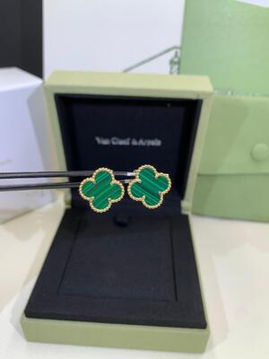 VCA Alhambra Boucles d'oreilles Van Cleef et Arpels Mère Blanche Perle Malachite Carnélien